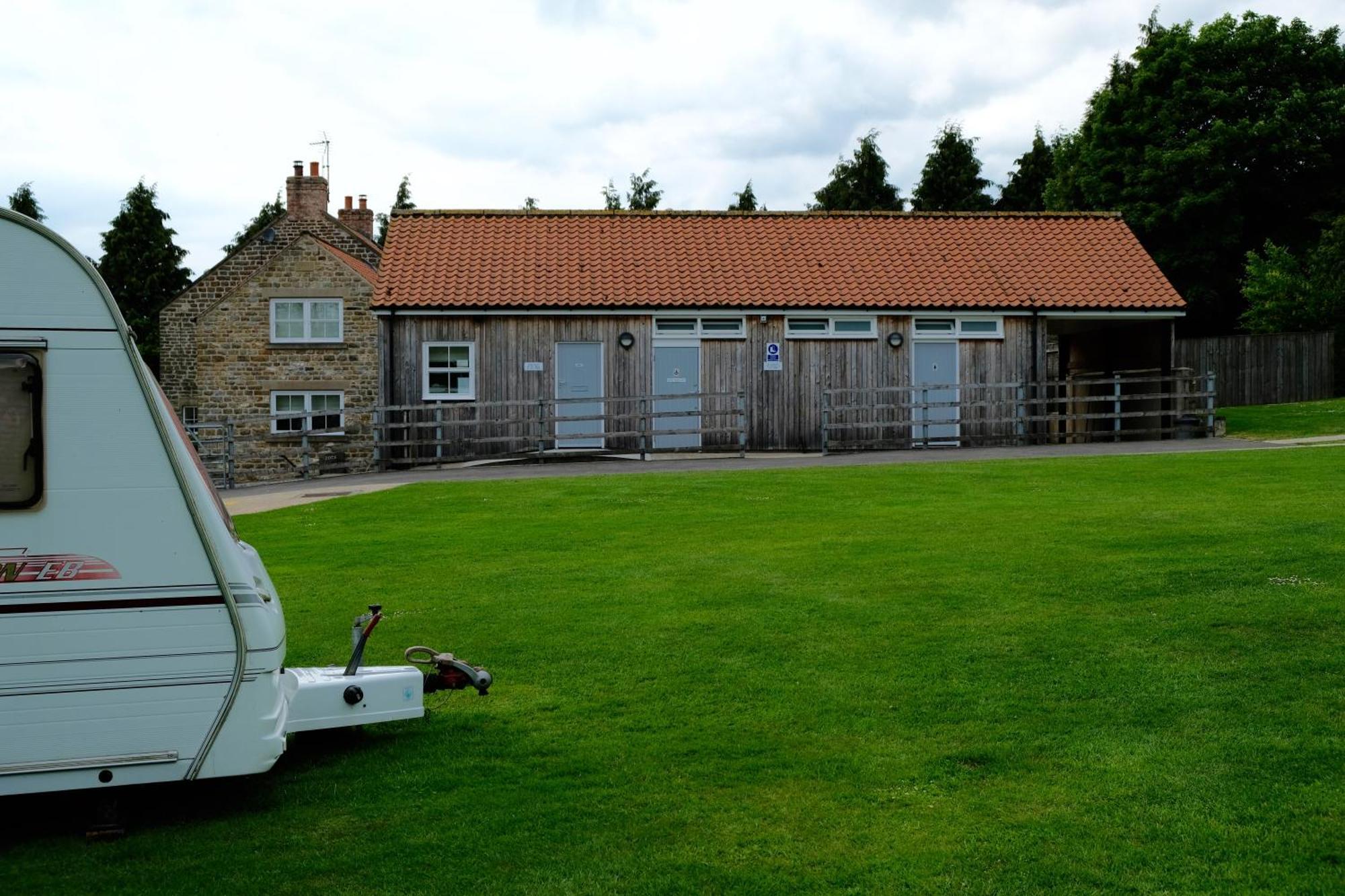 Bank Top Camping-North York Moors With Pitches For Caravans, Camper Vans And Tents Hotel Pickering Ngoại thất bức ảnh