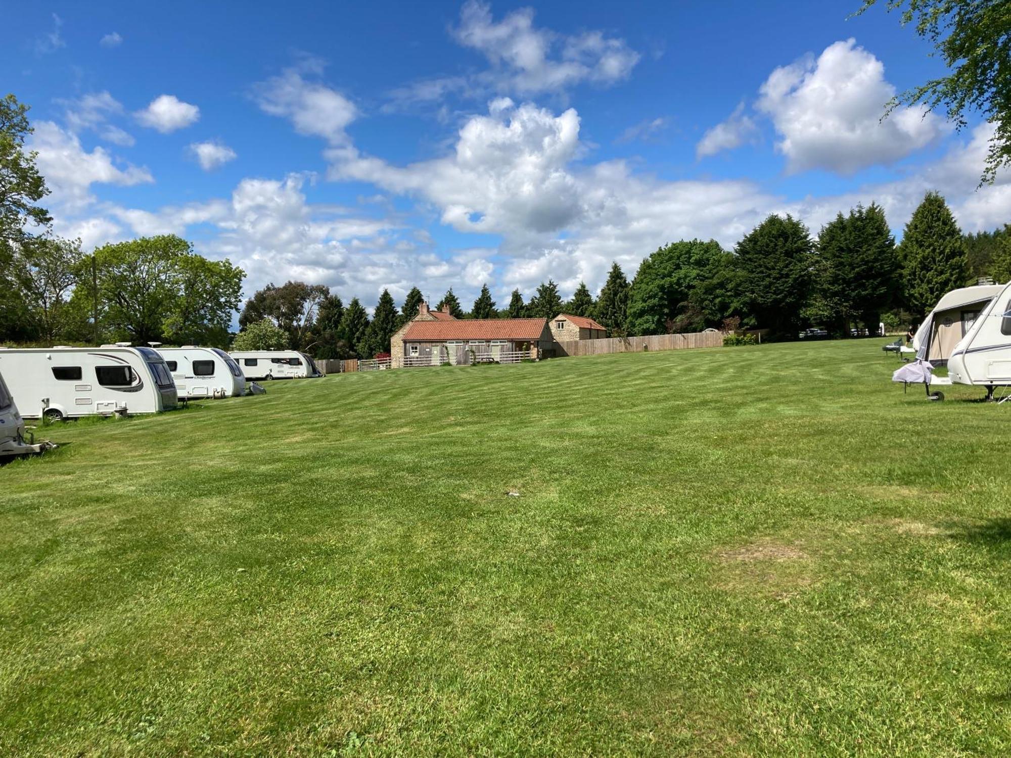 Bank Top Camping-North York Moors With Pitches For Caravans, Camper Vans And Tents Hotel Pickering Ngoại thất bức ảnh