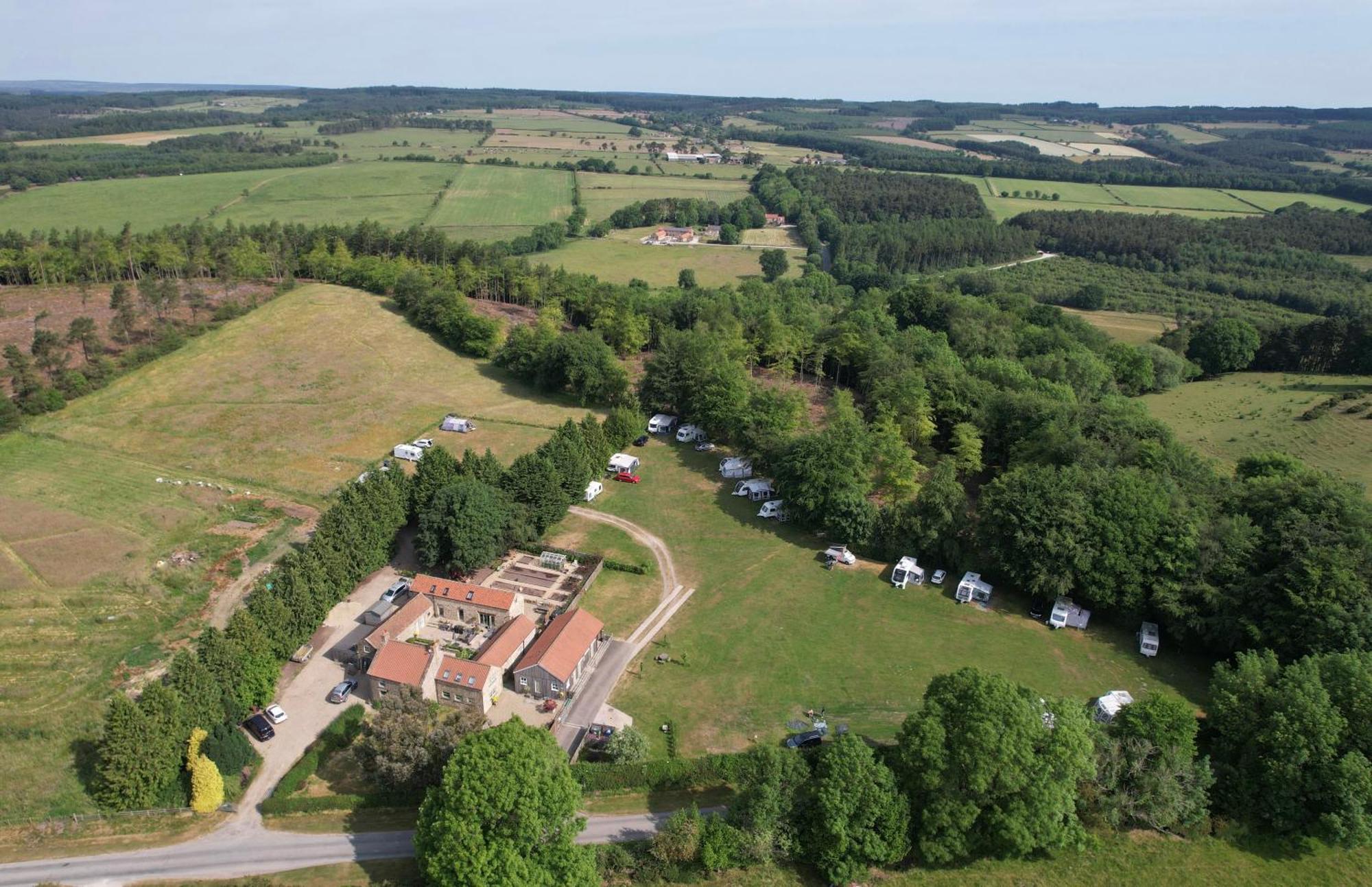 Bank Top Camping-North York Moors With Pitches For Caravans, Camper Vans And Tents Hotel Pickering Ngoại thất bức ảnh